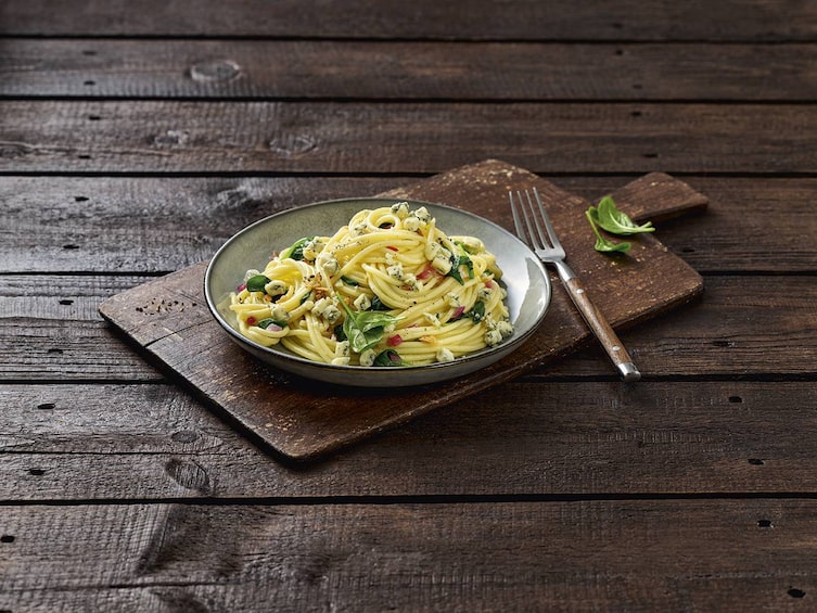 Der Bavaria blu lässt sich ideal in warmen Speisen, wie Pasta, verarbeiten.