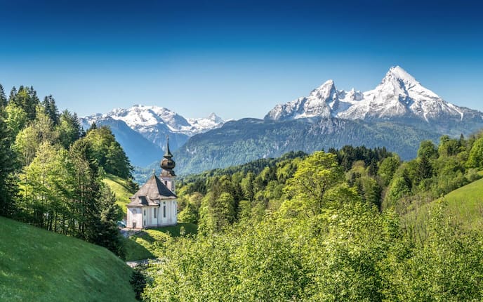 Der Watzmann thront majestätisch über Berchtesgaden.