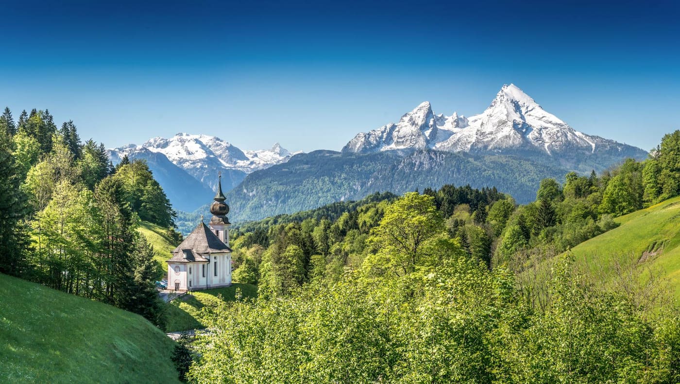 Der Watzmann thront majestätisch über Berchtesgaden.
