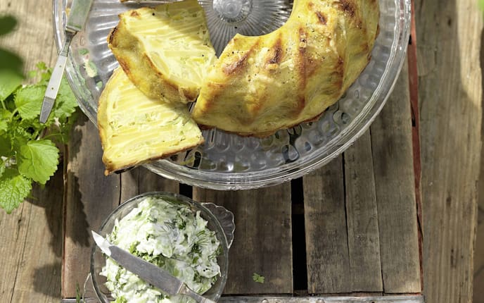 Gugelhupf, pikanter Kuchen, Kartoffel, Erdäpfel, Gurkensalat, Servus Rezept