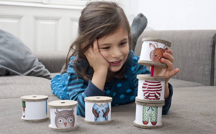 Mädchen, Spiel, Spulen, Stapel, Sofa, Servus