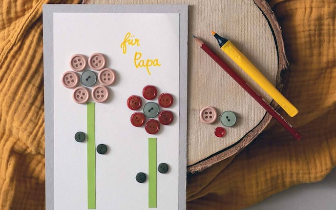 Knlopfblumen-Karte basteln (Bild: Anna Schober)