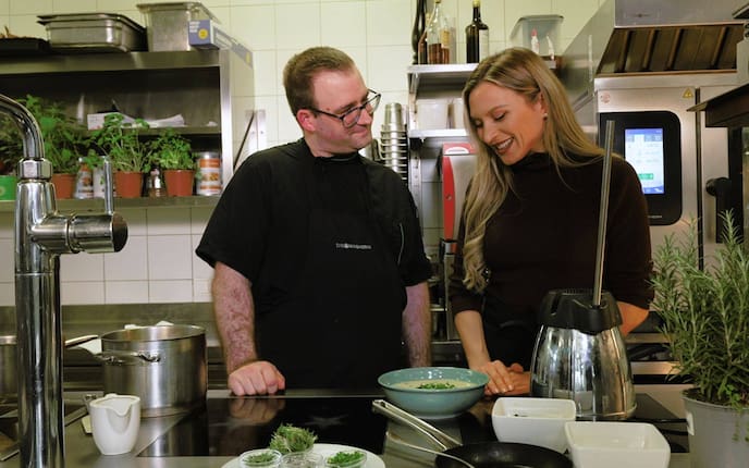 Küchenchef, WASNERIN, Simone Pohl, Küche, kochen, Pastinakencremesuppe, Vorspeise, Suppe, Rezept