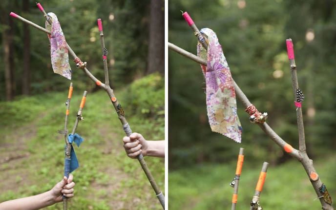 Wanderstecken, Wanderstock für Kinder mit Stoffbändern, Federn, Glöckchen