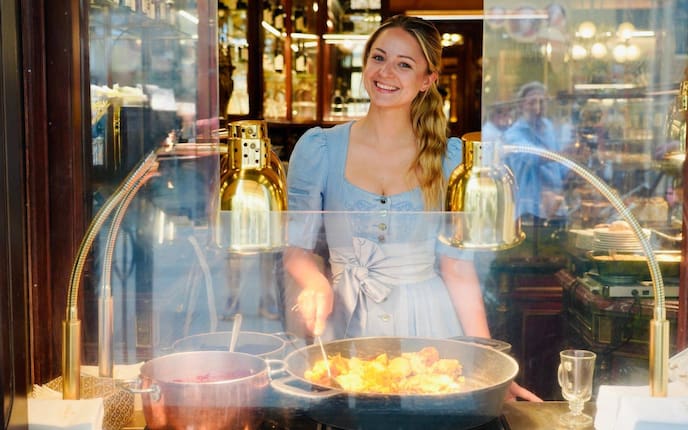 Paula Bründl, Köchin, Demel, Kaiserschmarrn