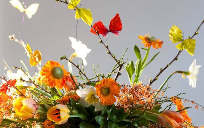 Bllumen, Frühlingsblumen, Schnittblumen, Papier, basteln mit Papier, Papierschmetterlinge, selbermachen, Deko-Ideen