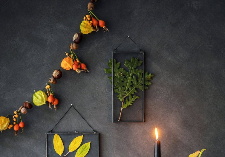 Herbstdeko Naturmaterialien basteln, Lampionblumen, Eicheln, Kastanien, Girlande, selbermachen