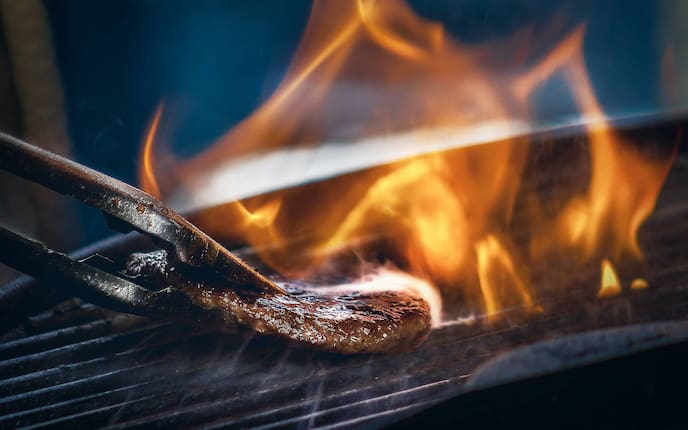 Fleisch am Grill