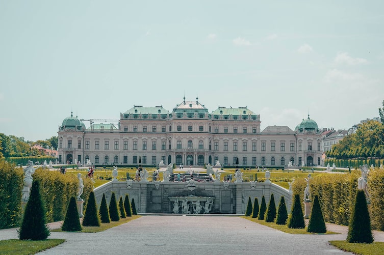 Das Wiener Schloss Belvedere in voller Pracht