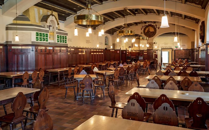 Ausflüge, Wirtshaus, Augustiner-Bräu Kloster Mülln, Stockhammersaal, Salzburg, Salzburg