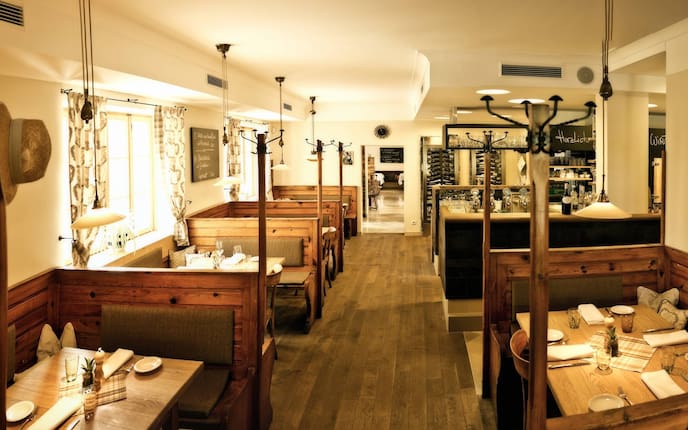 Ausflüge, Wirtshaus, Gastwirtschaft Floh, Stube, Langenlebarn, Niederösterreich