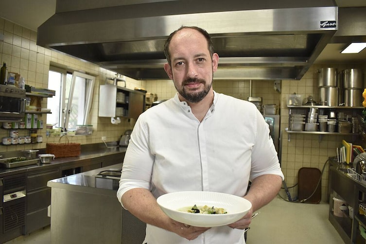 Stefan Hueber, Gasthof Hueber, Heimatleuchten