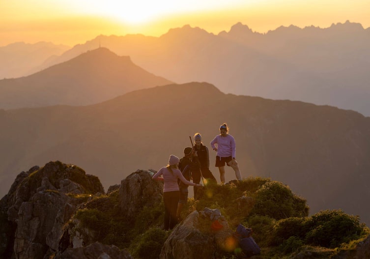 Sonnwendfeuer am Wildseeloder durch Alpenverein Fieberbrunn
