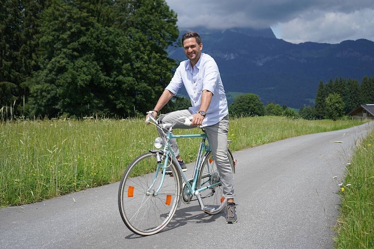 Heimatleuchten, Moderator Richard Deutinger, St. Johann, Tirol