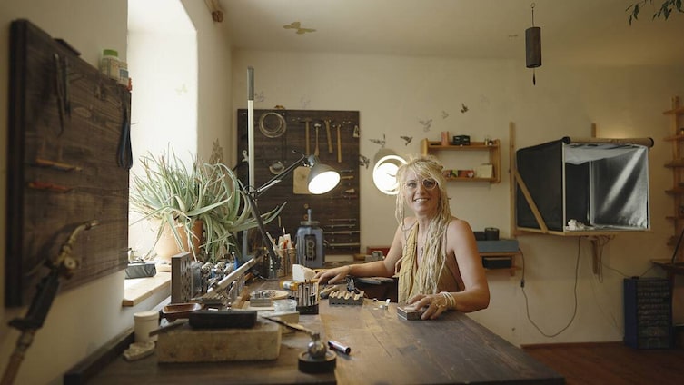 Sandra Riebenbauer, Schmuckkünstlerin