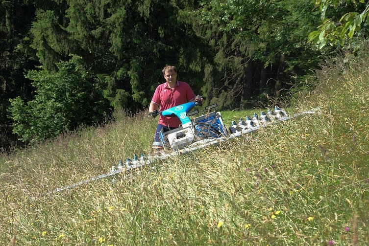 Mahd steiler Wiesenflächen,