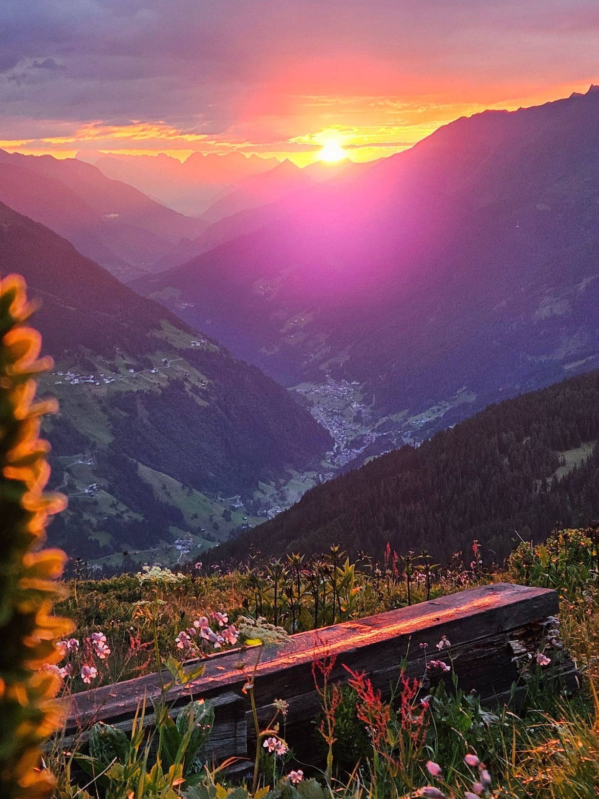 Sonnenaufgangswanderung, Mittagkopf, Blick ins Tal