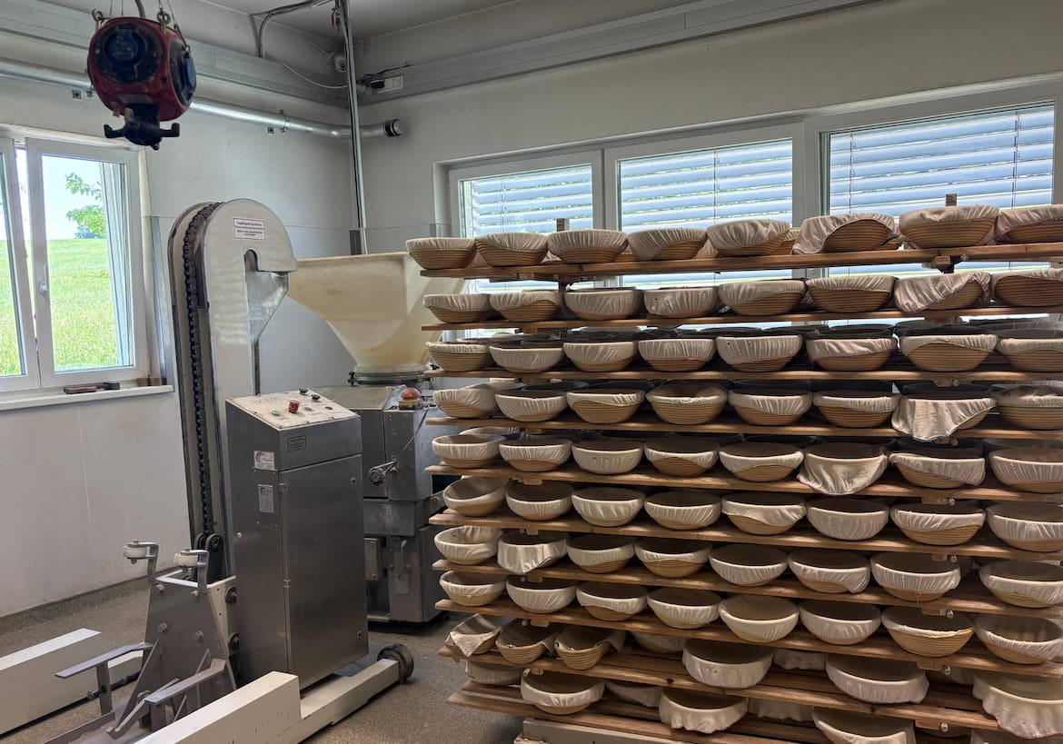 Körbe für das Holzofenbrot der Erlachmühle