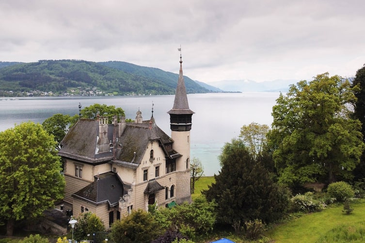 Aussicht auf die Villa Paulick am Attersee