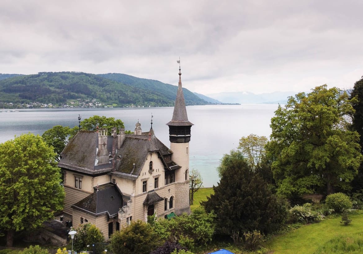 Aussicht auf die Villa Paulick am Attersee