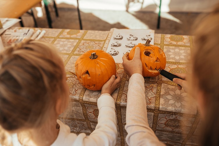 Kürbisschnitzerei auf Schloss Hof am Herbstfest