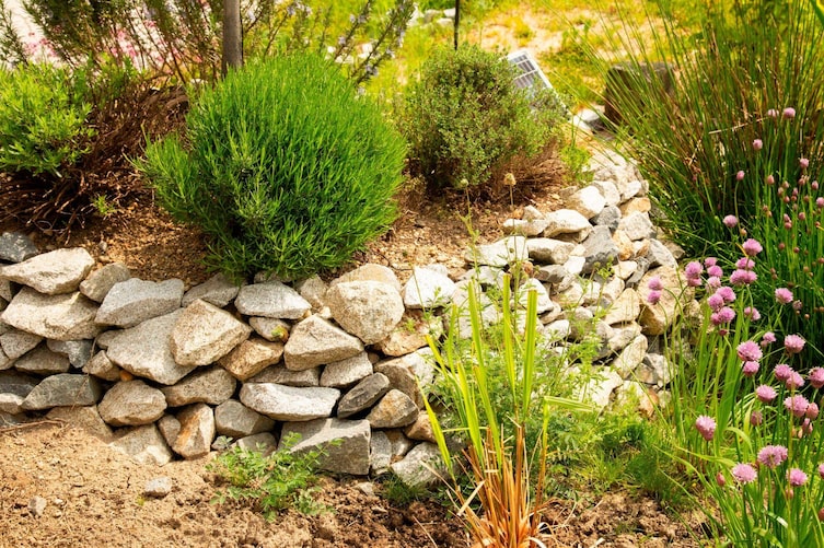 Kräuterspirale im Permakulturgarten, Permakultur, Gartenwissen