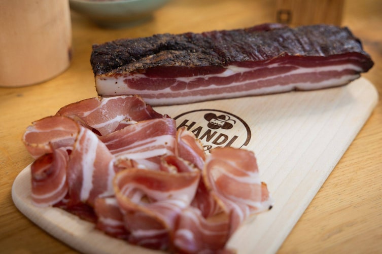 Speckstreifen, Holzbrett, Handl Tyrol