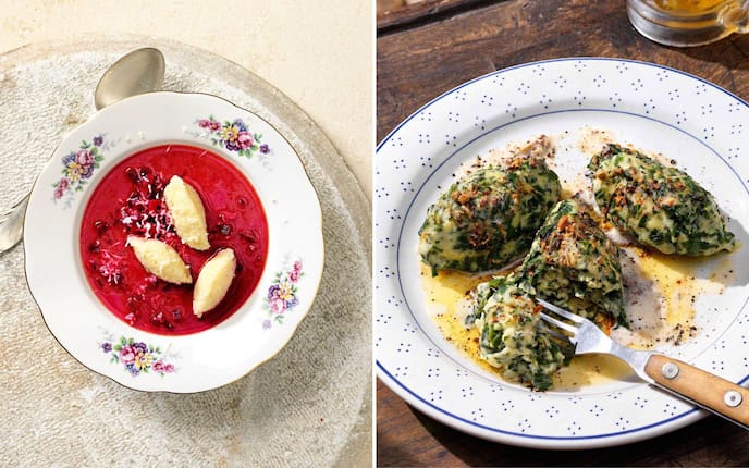 Zwei herzhafte Nockerl-Gerichte: links Krennockerln in leuchtend roter Rote-Rüben-Suppe auf einem Blumenteller, rechts Spinat-Topfen-Nockerln mit Bergkräuterbutter und gerösteten Bröseln auf einem blau gepunkteten Teller.