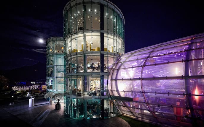 Hangar 7 von Außen mit Blick auf das IKARUS