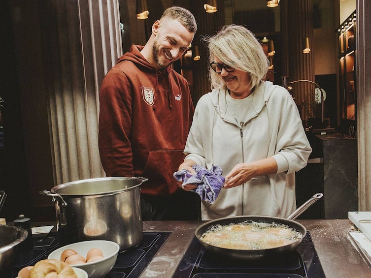 Marko Arnautović kocht, Fritz Grampelhuber, Steegwirt