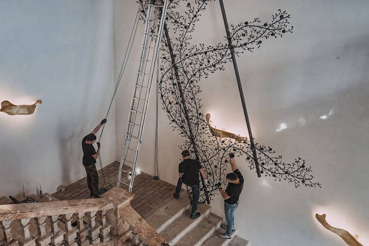 Wandbild aus Stahlrosen, Martin Rehrl, Bei mir daheim, Servus TV