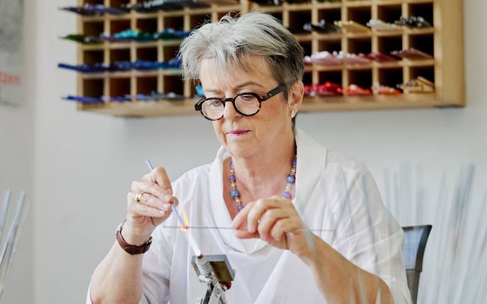 Glasperlenkünstlerin, Eva Goll-Volpini, Glasperlen, Schmuck, Servus, Handwerk