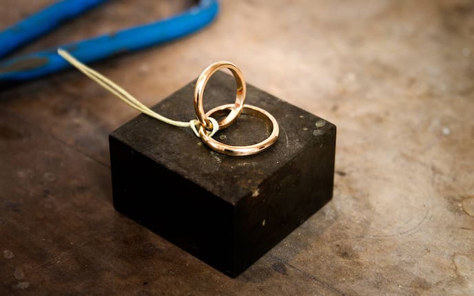 Goldschmiedin Johanna Bauer (Bild: Paul Bauer)