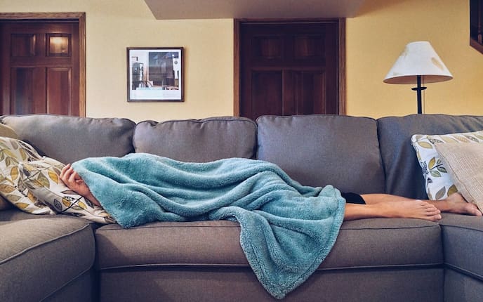 Virenfreies Zuhause, Couch, Putzen, Gesundheit, Servus