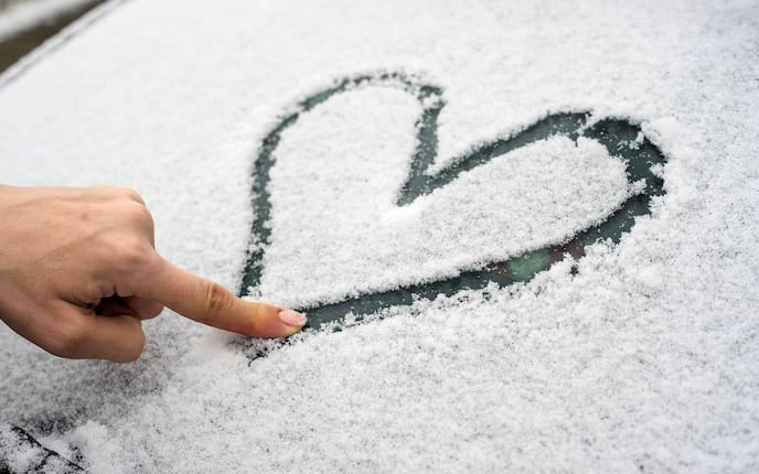 Windschutzscheibe enteisen, Winter, Kälte, Servus