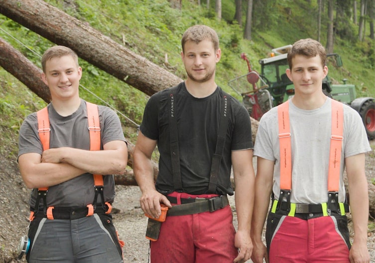 Söhne von Vizebürgermeister Schrötter, Namlos, Servus