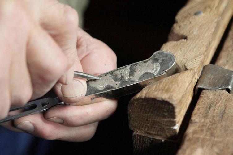 Detailaufnahme von Peter Ainhauser's Trachtenbesteck