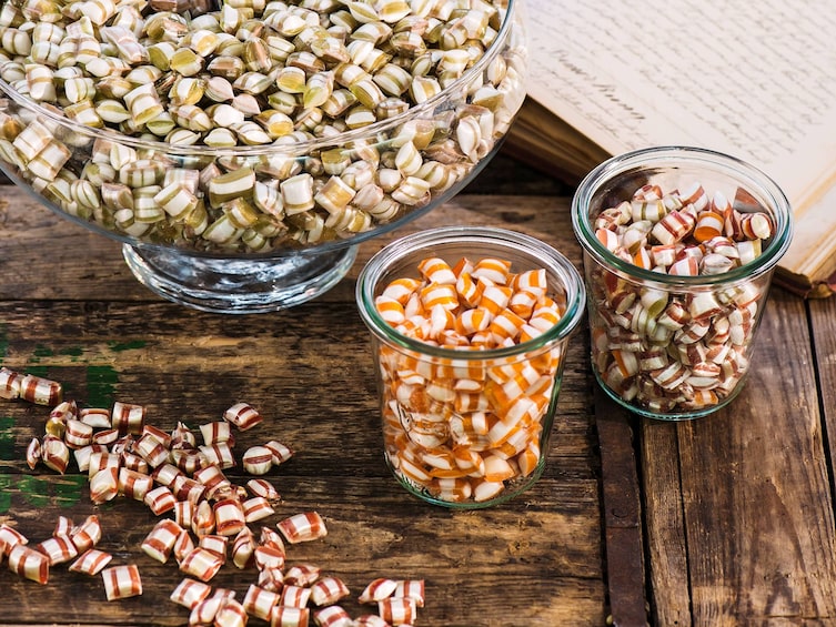 Handgefertigte Seidenzuckerl aus der Wiener Zuckerlwerkstatt