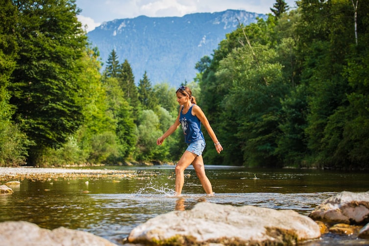 Kneippen im Fluss