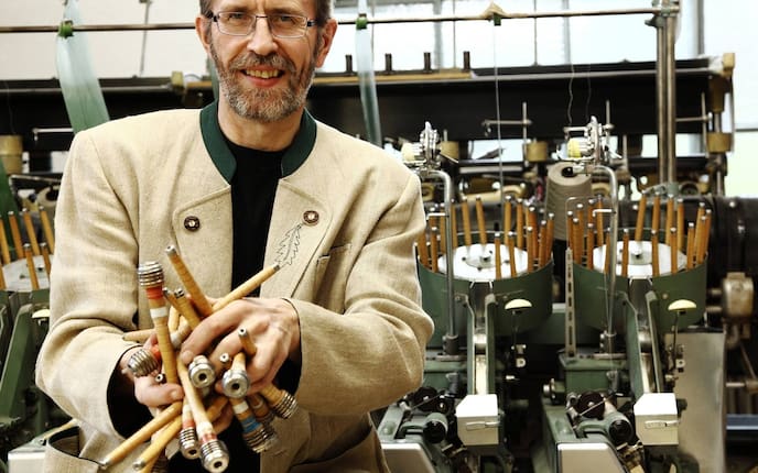 Weberei Vieboeck, Oberoesterreich, Spindeln, Mann