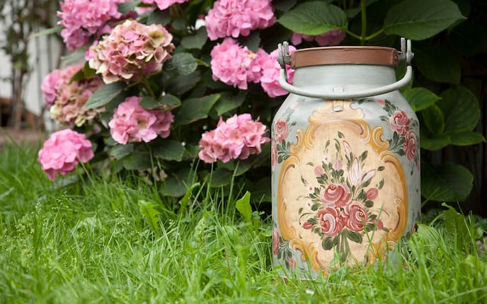 Milchkanne mit Bauernmalerei, Bauernmalerei, alte Milchkanne bemalt