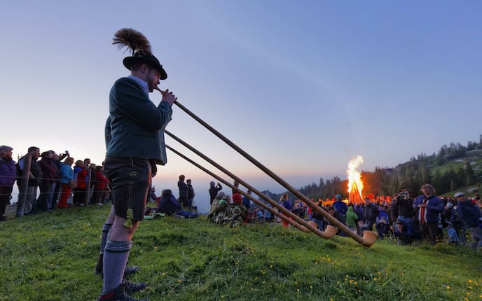 Sonnenwende, Bräuche, Tradition, Servus