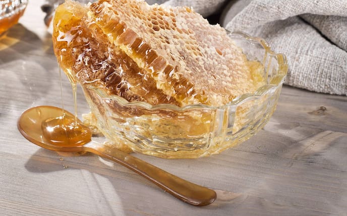 Honig, Honigwabe, Löffel, Bienenhonig, Naturheilkunde, Naturapotheke
