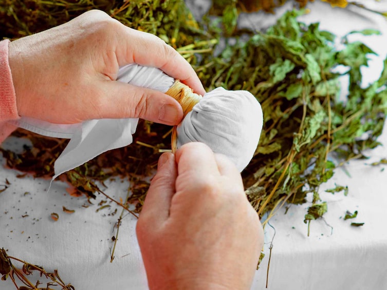 Adelheid Entinger, Stempel binden, Kräuterstempel, Hände
