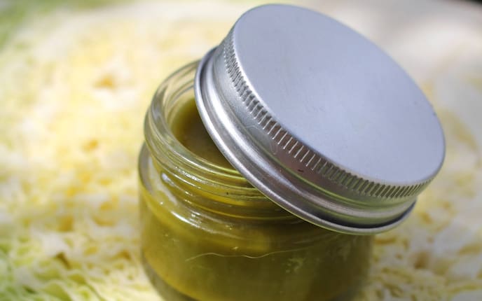 Abschwellende Kohlsalbe, Naturwissen, Naturapotheke, Servus