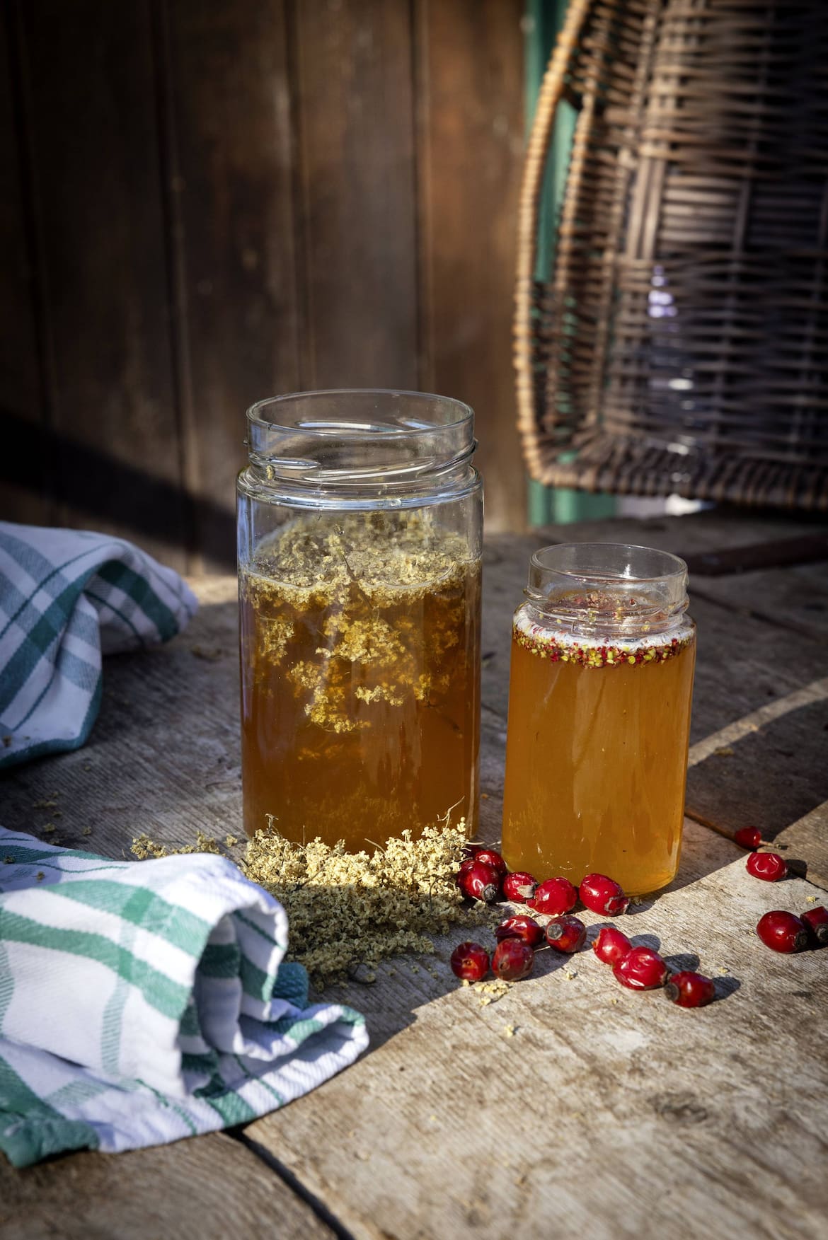 Blütenhonig-Oximel im Glas, Servus