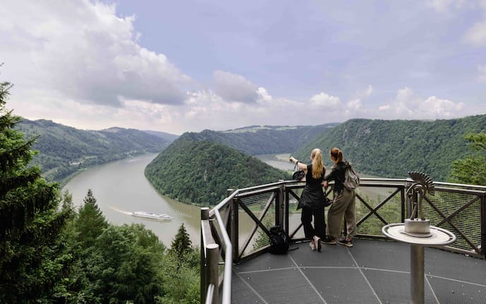 Die Aussichtsplattform „Schlögener Blick“ an der der oberösterreichischen Donauschlinge