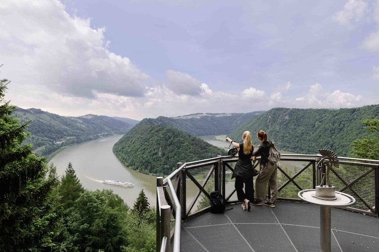 Die Aussichtsplattform „Schlögener Blick“ an der der oberösterreichischen Donauschlinge