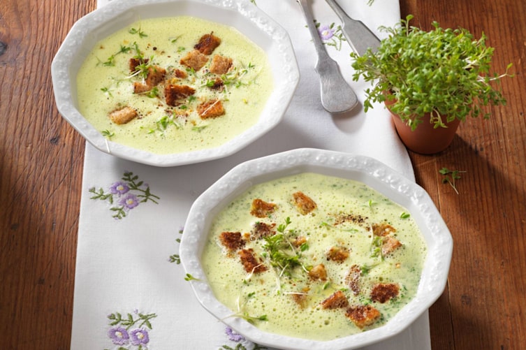 Kresse-Rahmsuppe, Rezept, Suppe mit Croutons