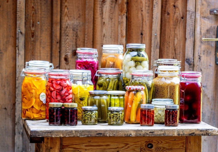 Viel eingelegtes Gemüse